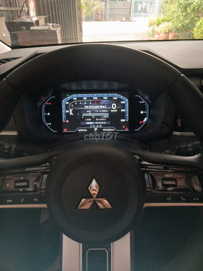 Mitsubishi Xpander MY26 2025 3020km Xám - Bạc