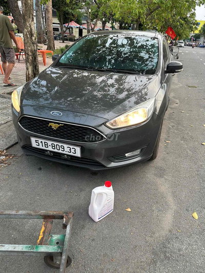 Ford Focus 2017 Xám Da bò 5 chỗ