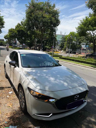 Mazda Mazda 3 Trắng 5 chỗ