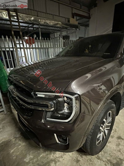 Xe Ford Everest Titanium 2.0L 4x2 AT 2022