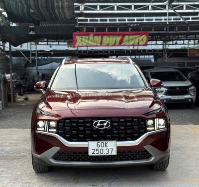 Hyundai Santafe 2.2D Tự động 2023 82000km