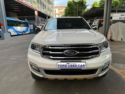 Ford Everest Titanium 2020 Trắng