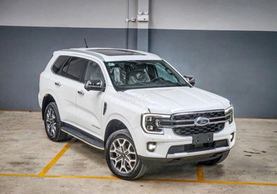 CÒN 01 EVEREST TITANIUM 4X4 VIN 25 TRẮNG GIAO NGAY