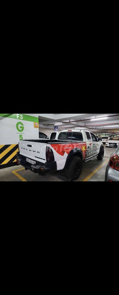 Toyota Tacoma V6 2005 Xăng Tự động Trắng