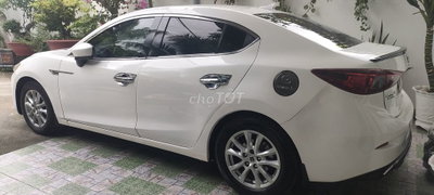 Mazda Mazda 3 Trắng 5 chỗ