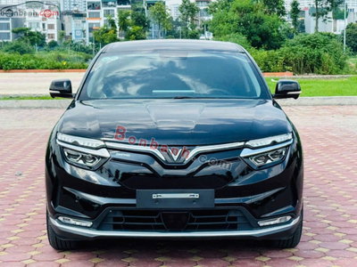 Xe VinFast VF8 Eco AWD 2023