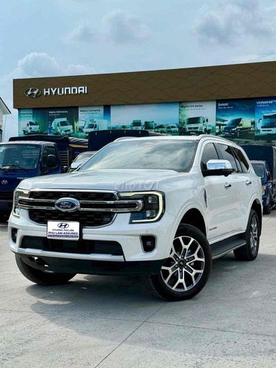 Ford Everest Titanium Plus 2.0L 4x4 AT Cực Chất