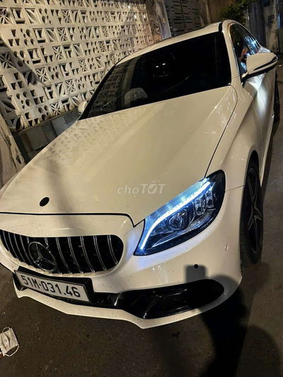 Mercedes C300 AMG Model Full 2020 - 82000 km