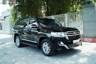 Xe 
			
							Toyota Land Cruiser 
						VX 4.6 V8 
						2013
