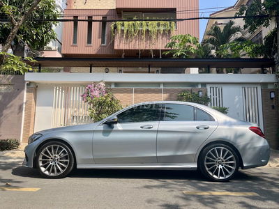 Mercedes Benz C Class 2017 C300 AMG - 118000 km