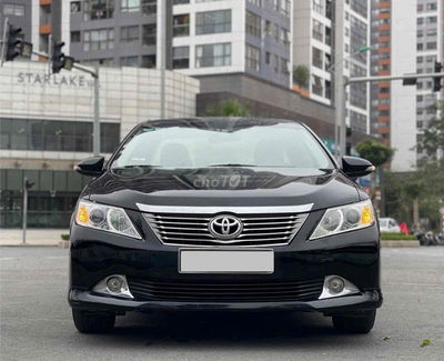 Toyota Camry 2013 2.0E -