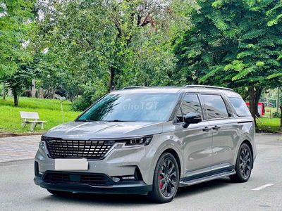 Kia Carnival 2023 Signature 2.2D - 49000 km