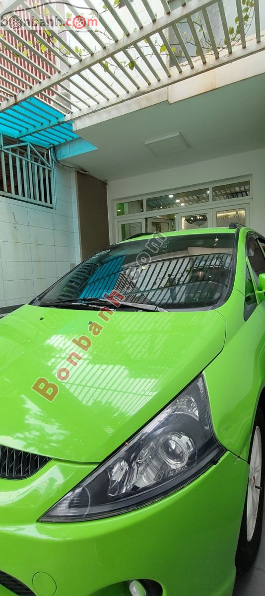 Xe 
			
							Mitsubishi Grandis 
						2.4 AT 
						2006