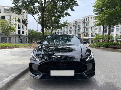 MG5 sx 2023 bản luxury màu đen
