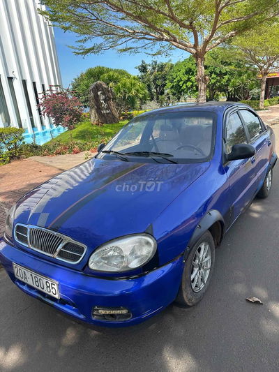 Cần bán ô tô 5 chỗ lanos 2002