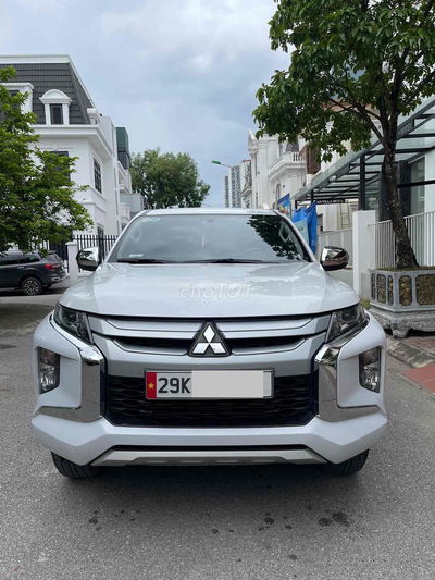 Mitsubishi Triton 2.4 AT 2023 mới cứng cựa