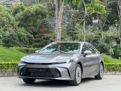 Xe 
			
							Toyota Camry 
						2.5 HEV Mid 
						2025