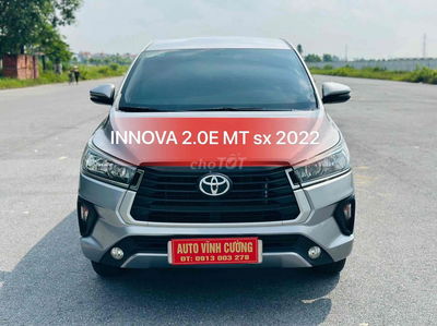 Toyota Innova 2022 E 2.0 MT