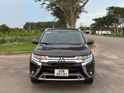 Mitsubishi Outlander 2020 2.0 CVT Premium  9000 km