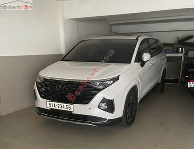 Xe 
			
							Hyundai Custin 
						Cao Cấp 2.0T 
						2023