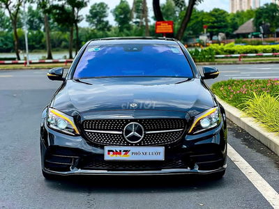 Mercedes Benz C300 AMG 2019 Full Option