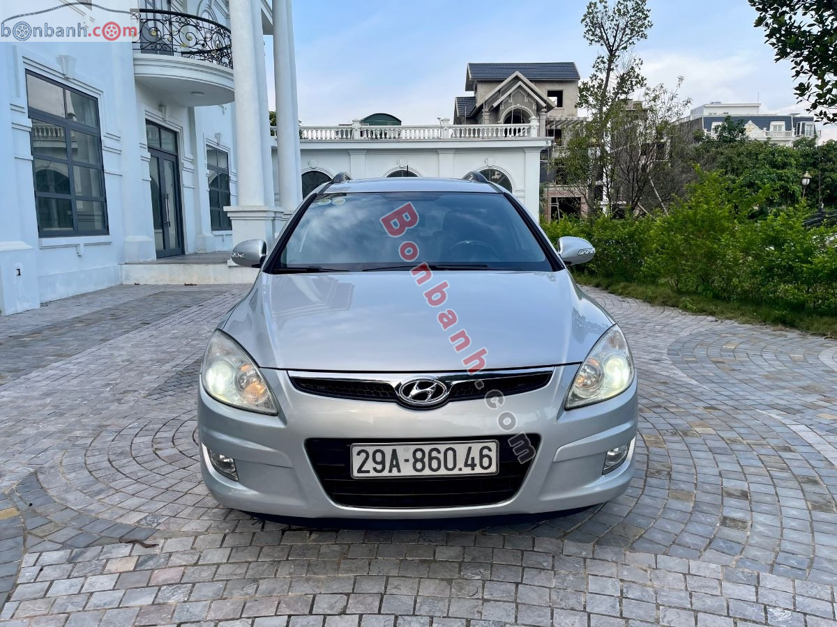 Xe 
			
							Hyundai i30 
						CW 1.6 AT 
						2009