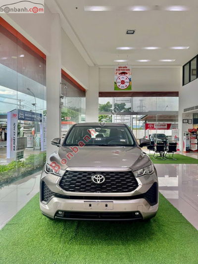 Xe 
			
							Toyota Innova 
						Cross 2.0 CVT 
						2025