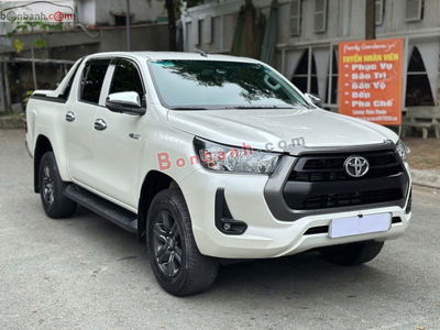 Xe 
			
							Toyota Hilux 
						2.4L 4x2 AT 
						2021