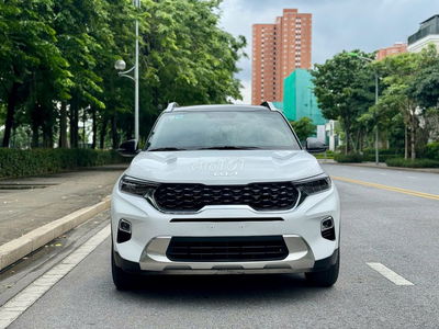 Kia Sonet 2023 Premium 1.5 AT - 50000 km