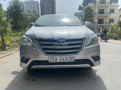 Toyota Innova 2014 E - 333333 km