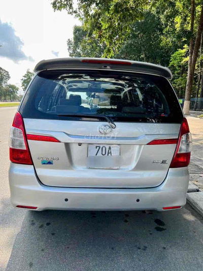 Toyota Innova 2015 2.0E - 100000 km