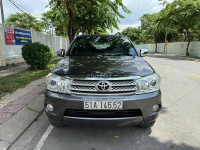 Toyota Fortuner 2011 2.7V - 129000 km Một Chủ