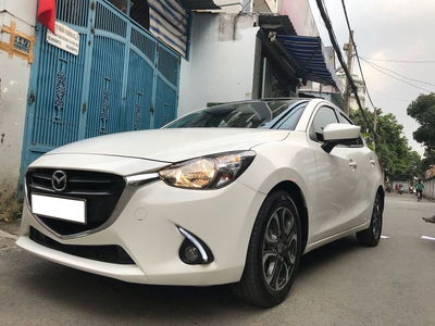 Mazda 2 sedan 2017 số tự động màu trắng
