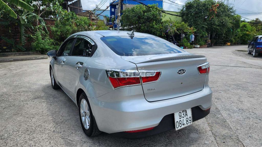 Kia Rio 2016 1.4 MT Sedan - 85000 km
