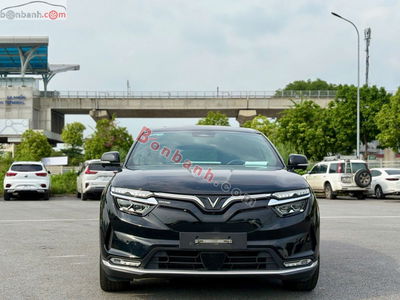 Xe VinFast VF8 Plus 2023