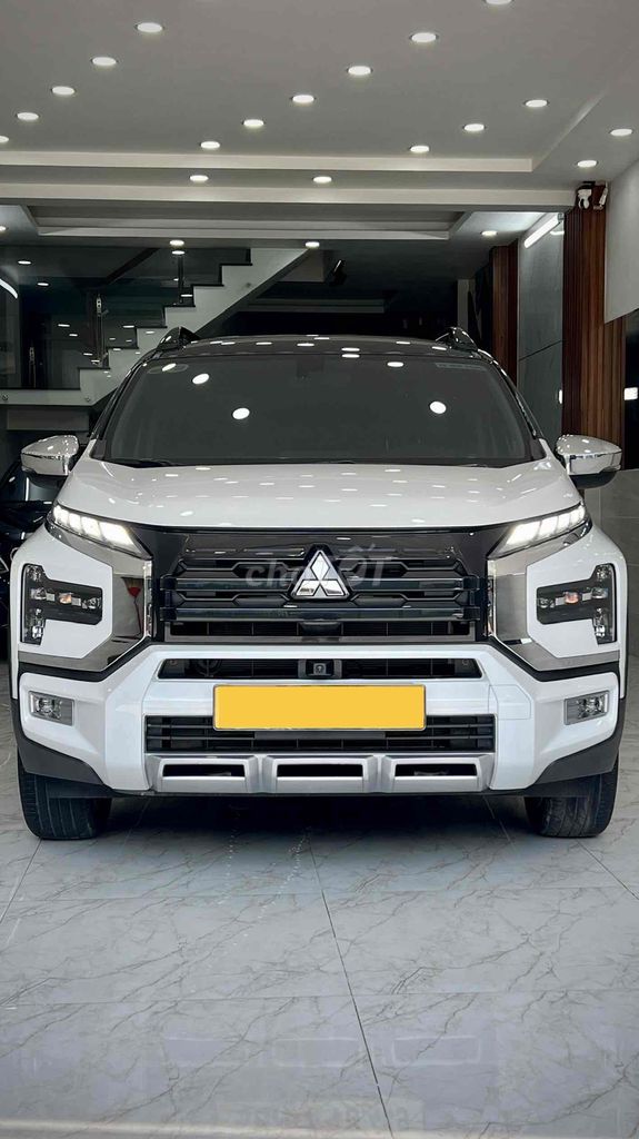 MITSUBISHI XPANDER CROSS 2024 RẤT MỚI.