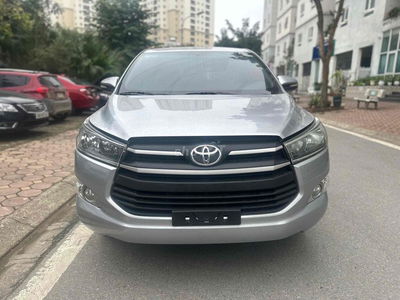 Toyota Innova 2017 2.0E MT 12000 km