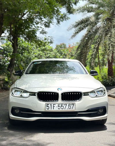 BMW 330i SPORT hàng hiếm + máy B48 siêu đẹp !