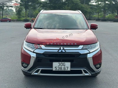 Xe Mitsubishi Outlander 2.0 CVT 2020
