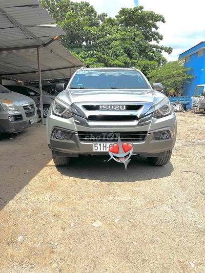 Isuzu Mu X 2019 1.9 4X2 MT - 100 km