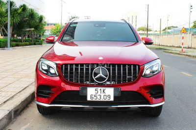 Mercedes Benz GLC300 2016 - Màu Đỏ Sang Trọng