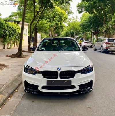 Xe BMW 3 Series 320i 2013