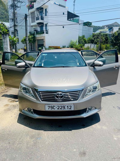 Toyota Camry 2013 2.5Q - 120000 km