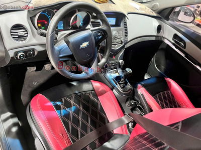 Xe Chevrolet Cruze LT 1.6L 2017