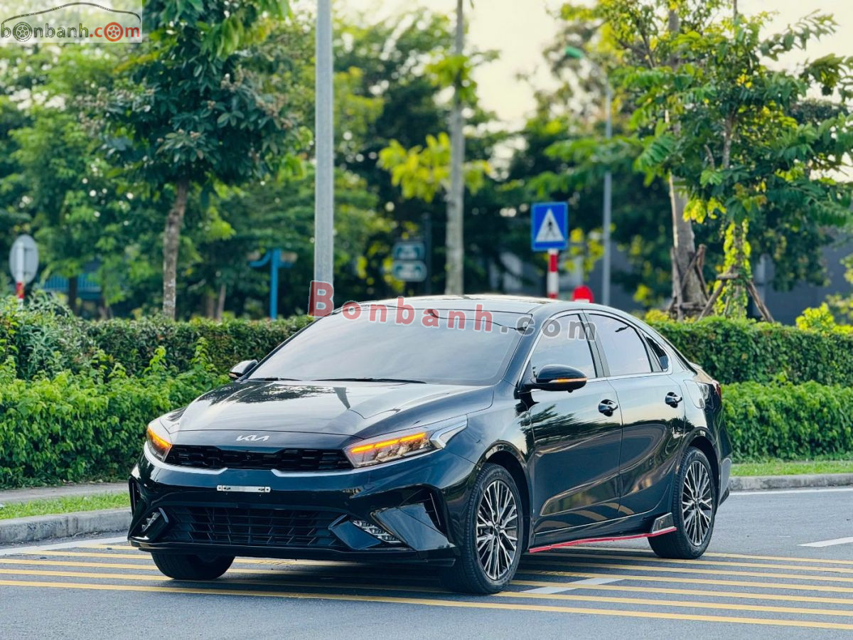 Xe Kia K3 Premium 2.0 AT 2022