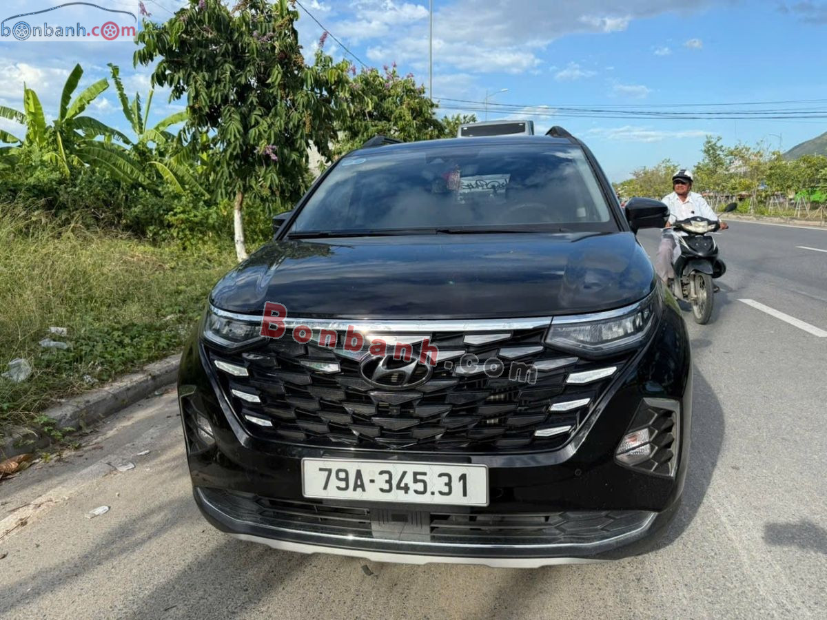 Xe Hyundai Custin Cao Cấp 2.0T 2024