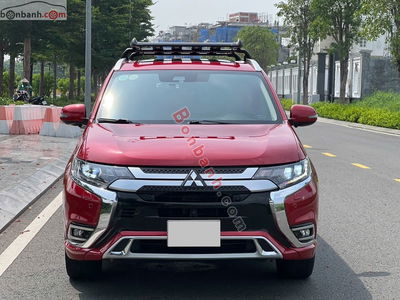 Xe Mitsubishi Outlander Premium 2.0 CVT 2022