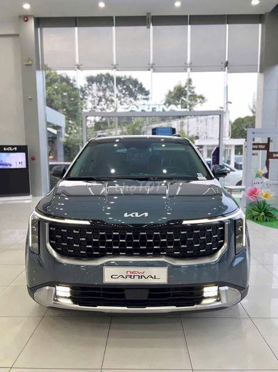 CARNIVAL ***XE VIN 24 MÀU XANH GIẢM HƠN 100TR