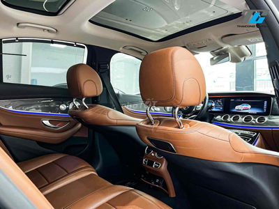 Chính chủ bán nhanh E300 2019 mới căng chỉ 37000km
