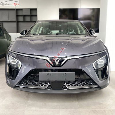 Xe VinFast VF7 Eco 2025
